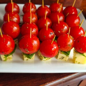 Brochetitas de Tomate y Queso 20 unid